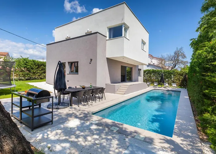 Stunning In Dom wakacyjny Pula