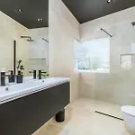 Holiday home Stunning In With Private Swimming Pool, Be Inside Or Outside *
