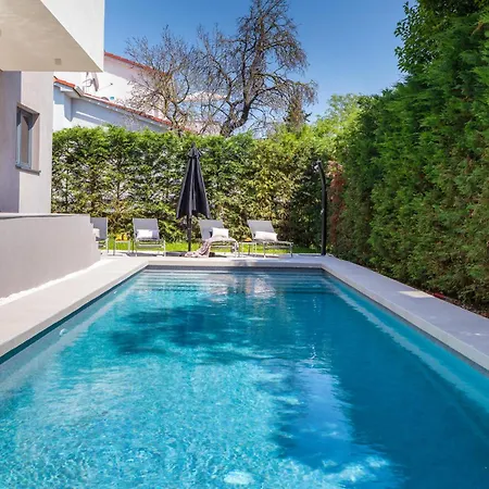 Cozy In With Private Swimming Pool, Be Inside Or Outside Hébergement de vacances Pula