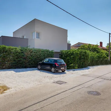 Holiday home Stunning In With Private Swimming Pool, Be Inside Or Outside Pula